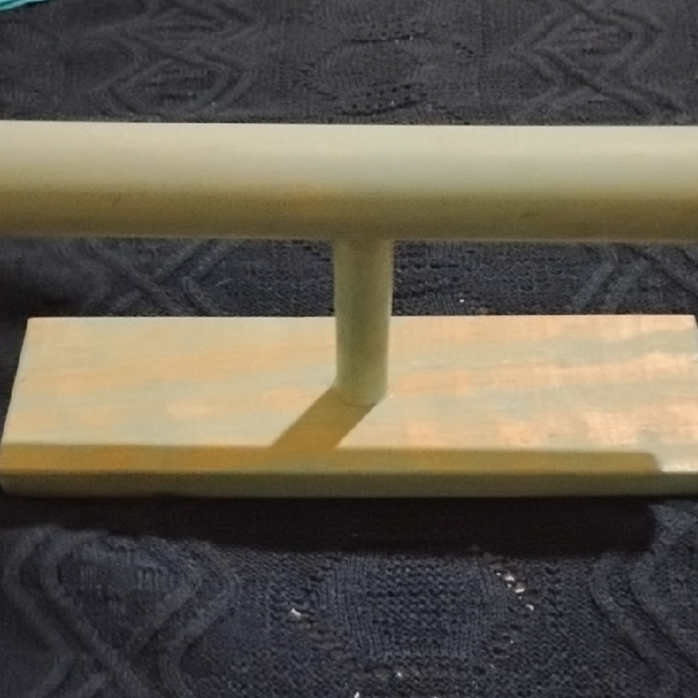 Light Tan Jewelry Display Stand